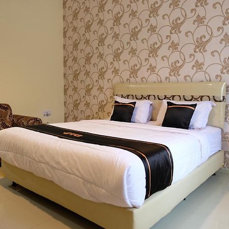 טנג'ונג פנדן Oyo 1616 Hotel Central City 2 מראה חיצוני תמונה