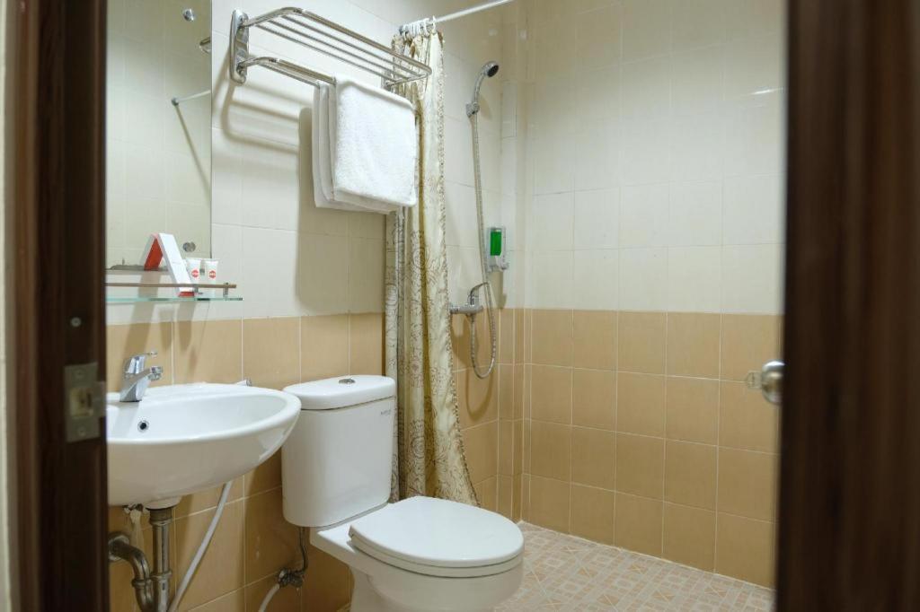 טנג'ונג פנדן Oyo 1616 Hotel Central City 2 מראה חיצוני תמונה
