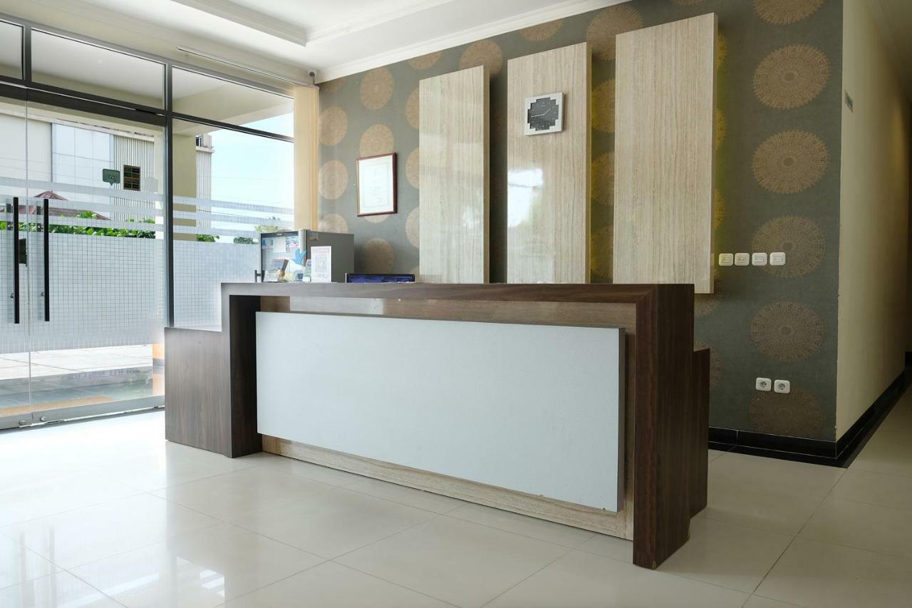 טנג'ונג פנדן Oyo 1616 Hotel Central City 2 מראה חיצוני תמונה