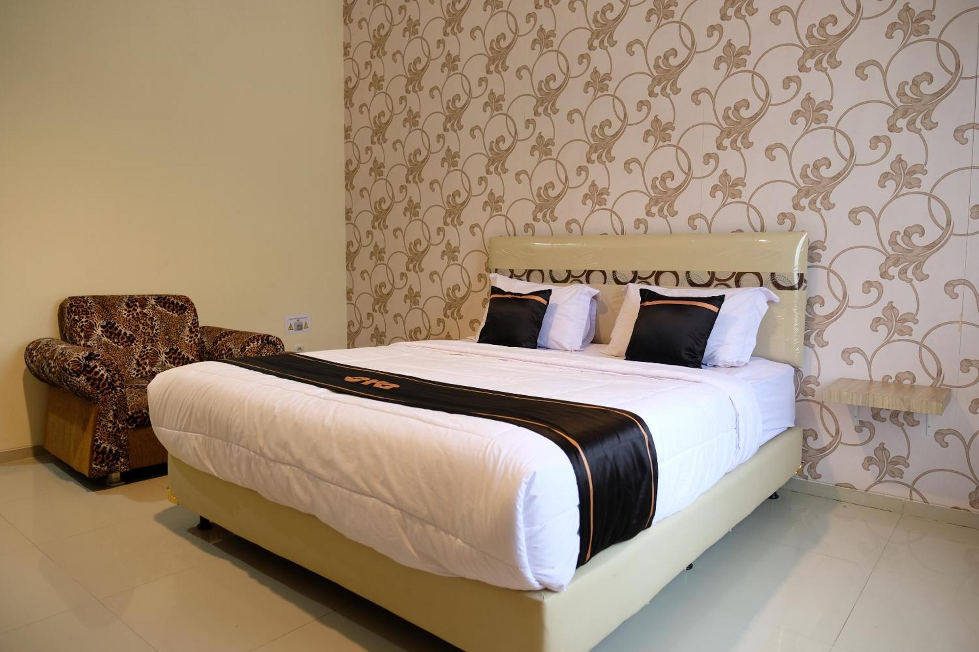 טנג'ונג פנדן Oyo 1616 Hotel Central City 2 מראה חיצוני תמונה