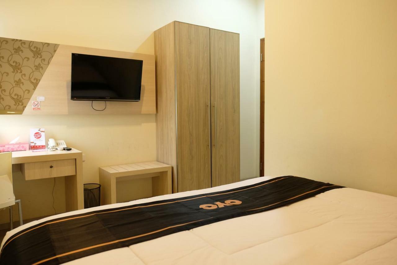 טנג'ונג פנדן Oyo 1616 Hotel Central City 2 מראה חיצוני תמונה