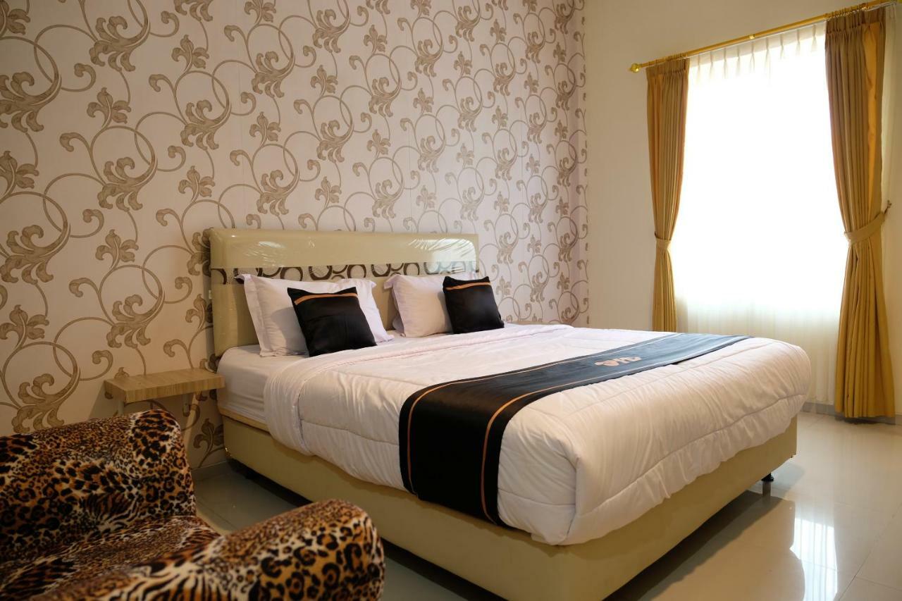 טנג'ונג פנדן Oyo 1616 Hotel Central City 2 מראה חיצוני תמונה