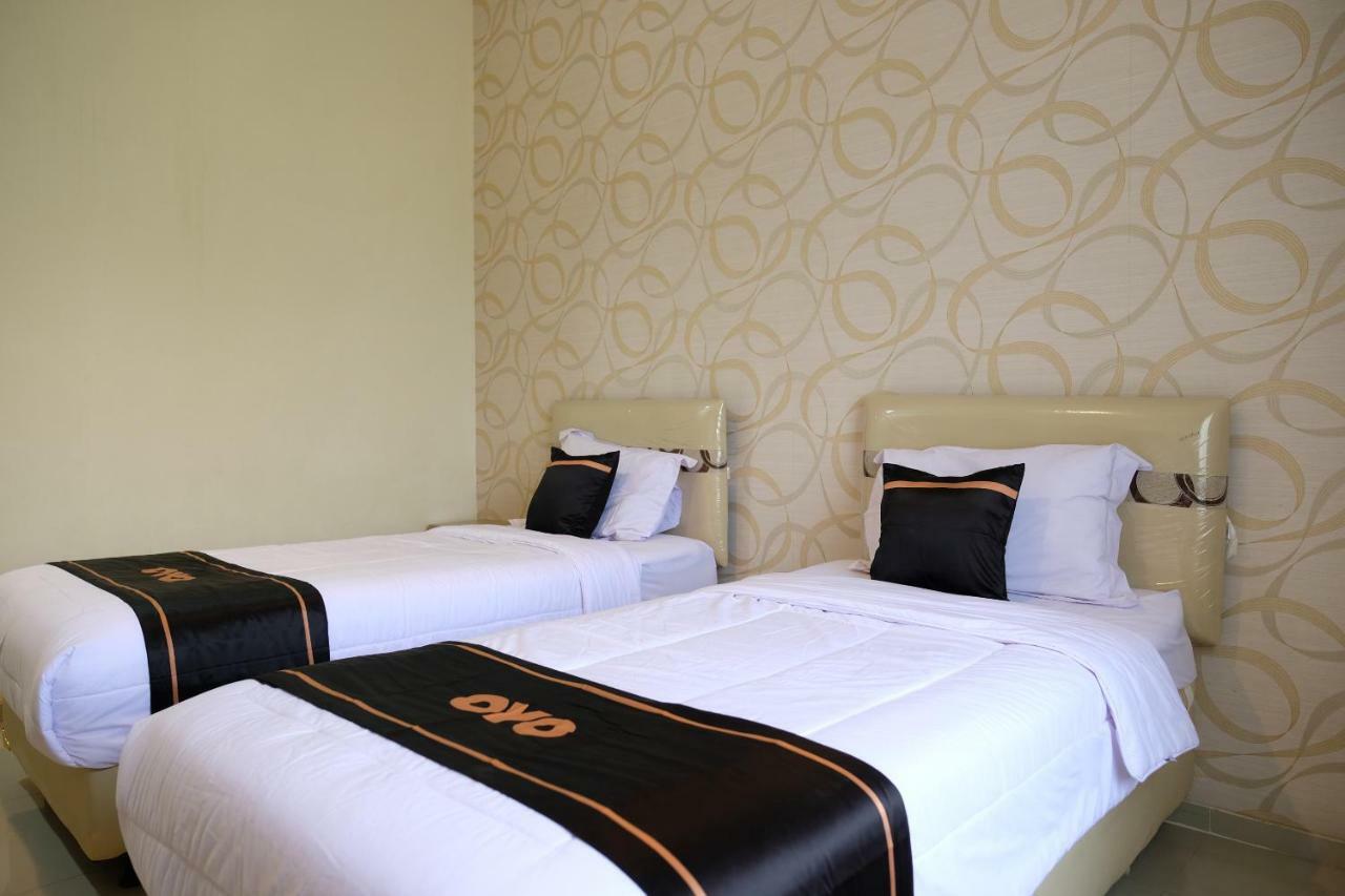 טנג'ונג פנדן Oyo 1616 Hotel Central City 2 מראה חיצוני תמונה