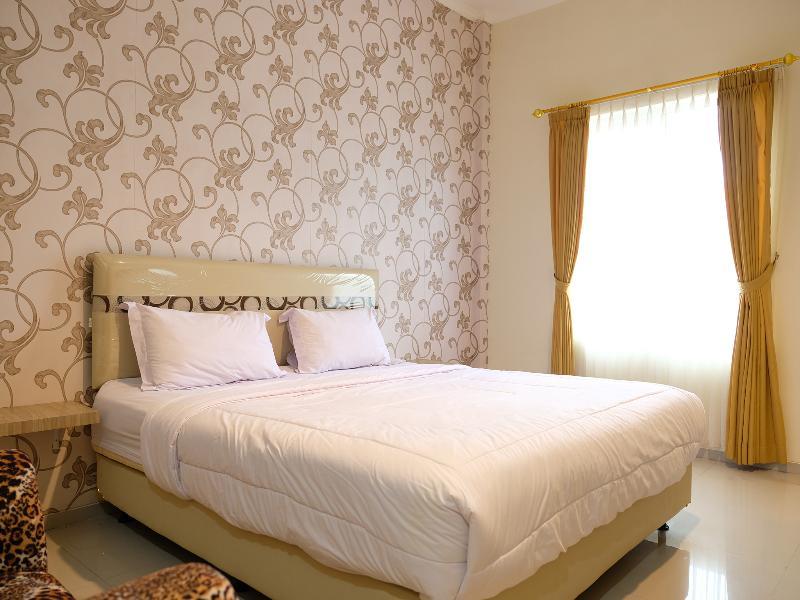 טנג'ונג פנדן Oyo 1616 Hotel Central City 2 מראה חיצוני תמונה