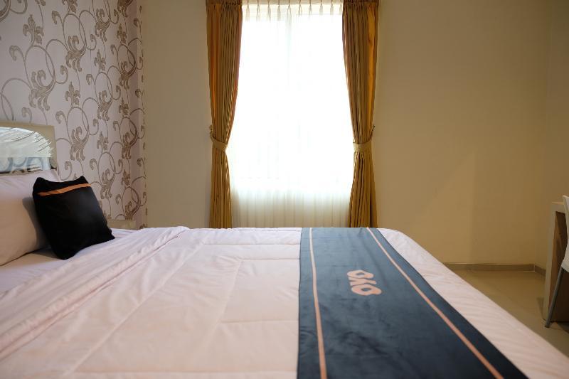 טנג'ונג פנדן Oyo 1616 Hotel Central City 2 מראה חיצוני תמונה