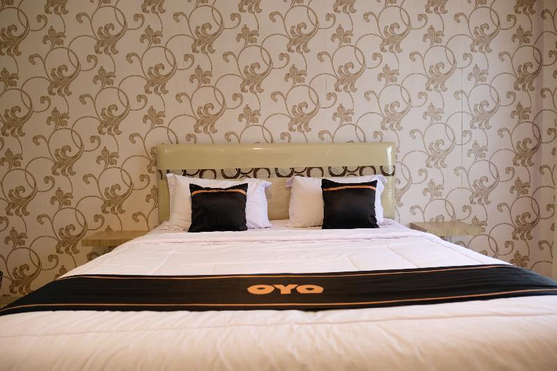 טנג'ונג פנדן Oyo 1616 Hotel Central City 2 מראה חיצוני תמונה