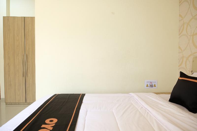 טנג'ונג פנדן Oyo 1616 Hotel Central City 2 מראה חיצוני תמונה