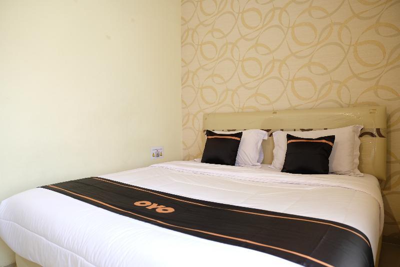 טנג'ונג פנדן Oyo 1616 Hotel Central City 2 מראה חיצוני תמונה