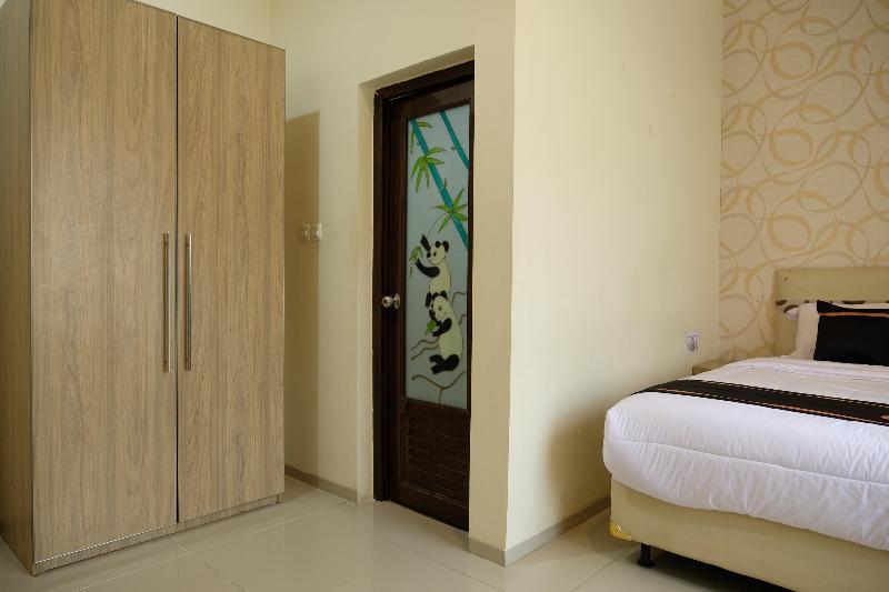 טנג'ונג פנדן Oyo 1616 Hotel Central City 2 מראה חיצוני תמונה